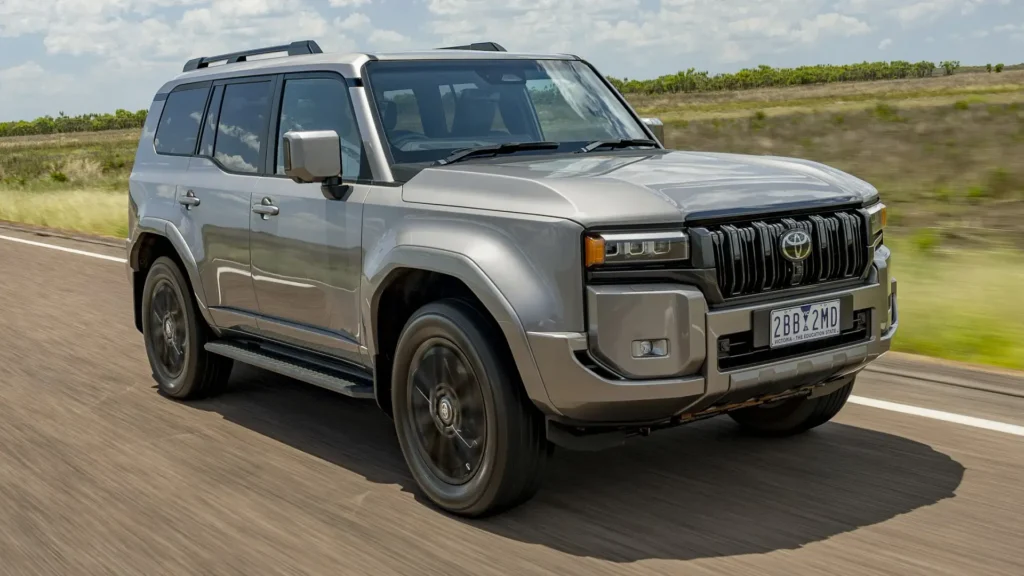 Didžiausi 2024 m. automobilių smūgiai ir praleidimai