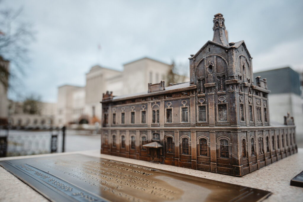 Kauno miesto savivaldybė Nauji akcentai Kaune: įamžinti ikoniški tarpukario pastatai