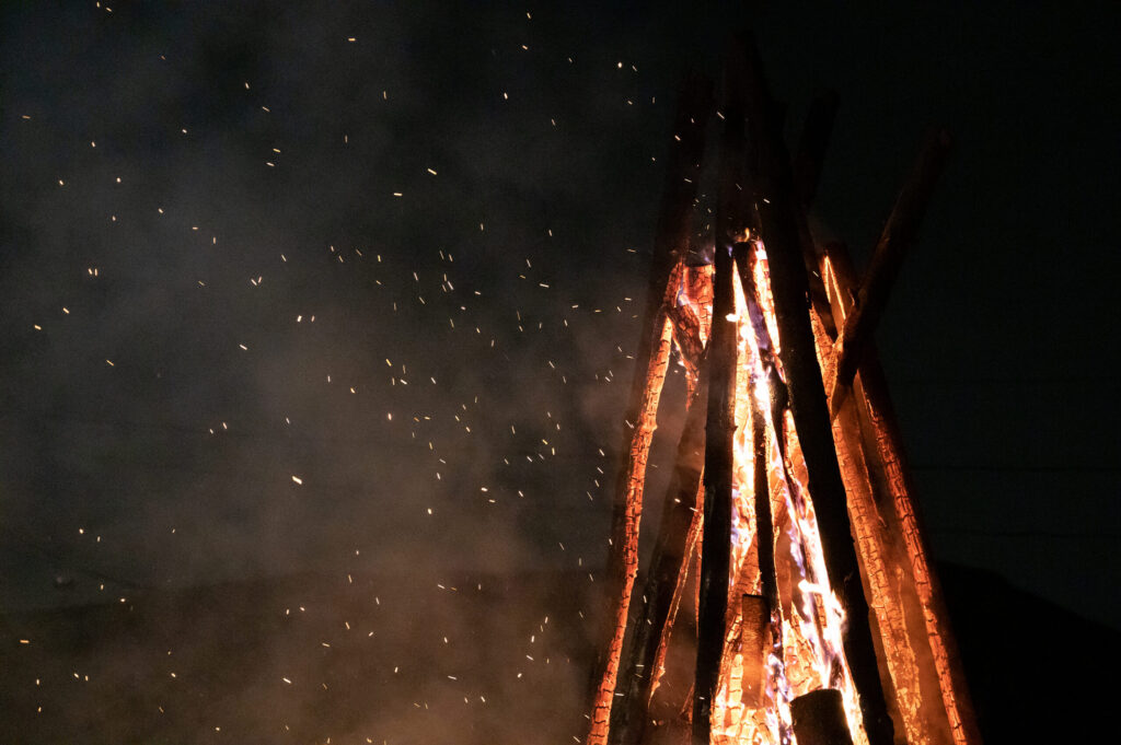 simboliniai aukurai – Laisvės alėjoje