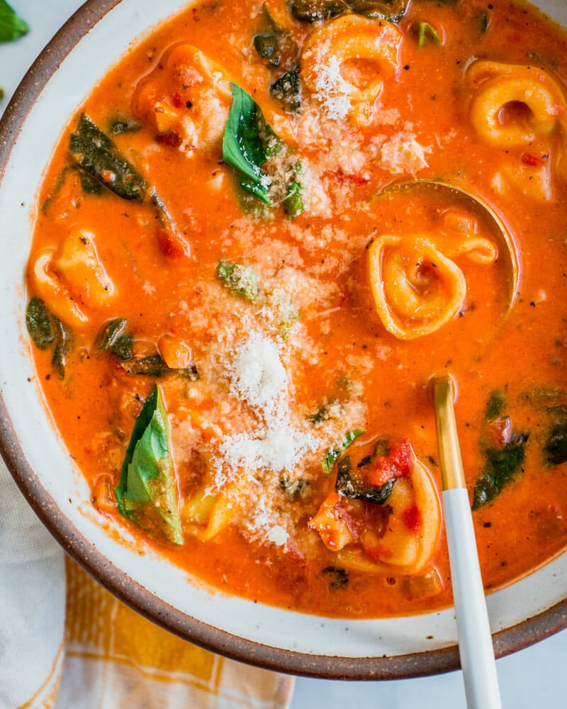 Kreminė tortellini sriuba (30 minučių!) - pora virėjų