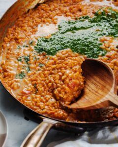 Raudonas lęšio karis - pora virėjų