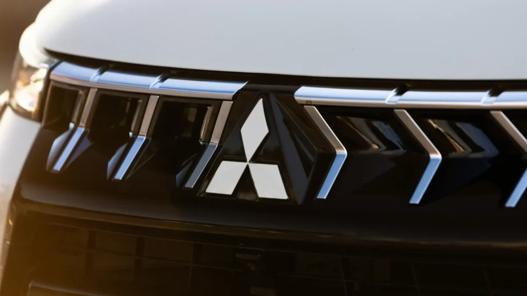 „Mitsubishi Grandis“ sugrįžti kaip visureigis „Renault“