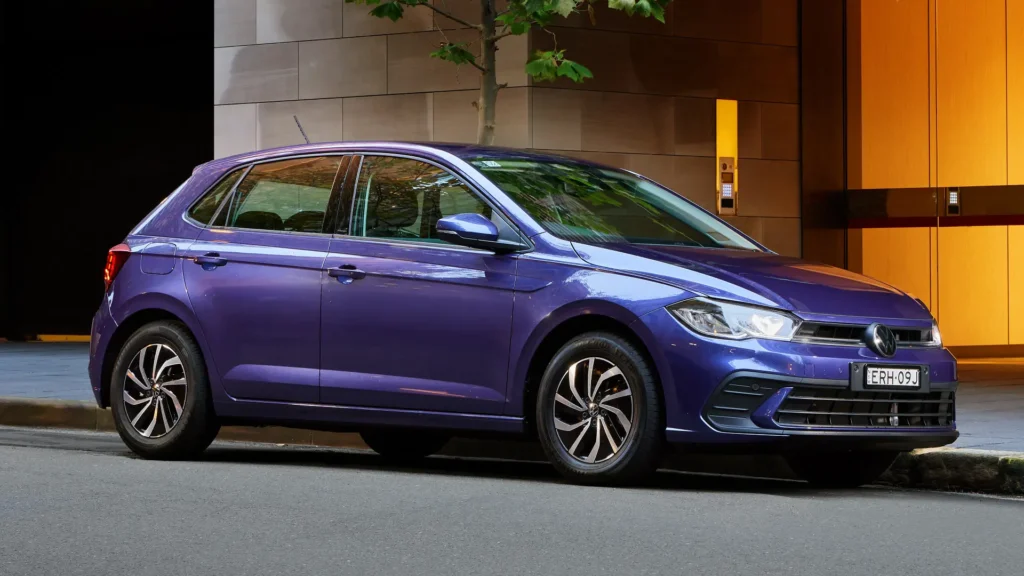 „Volkswagen“ išeina iš 30 000 USD naujų automobilių rinkos po