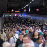 Kuo žavi vaikščiojimas kelio tuneliu?